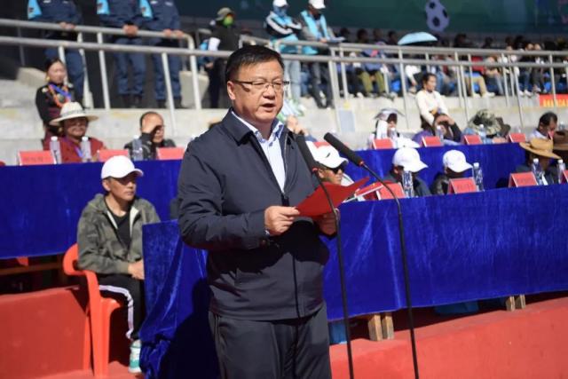 文班降薪续约不只为格局 新马刺要复刻GDP传说？